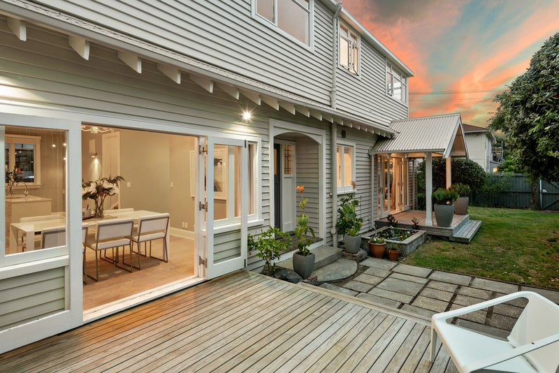 9 Menzies Street, Sumner, Christchurch - Carousel 1