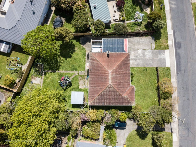 4 Huia Street, Tawa, Wellington - Carousel 19