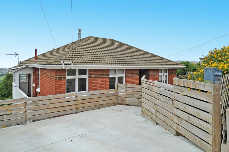 19 Dacre Court, Clyde Hill, Dunedin - Carousel 1