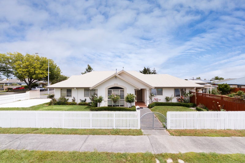 1 Lancewood Lane, Roslyn, Palmerston North - Carousel 1