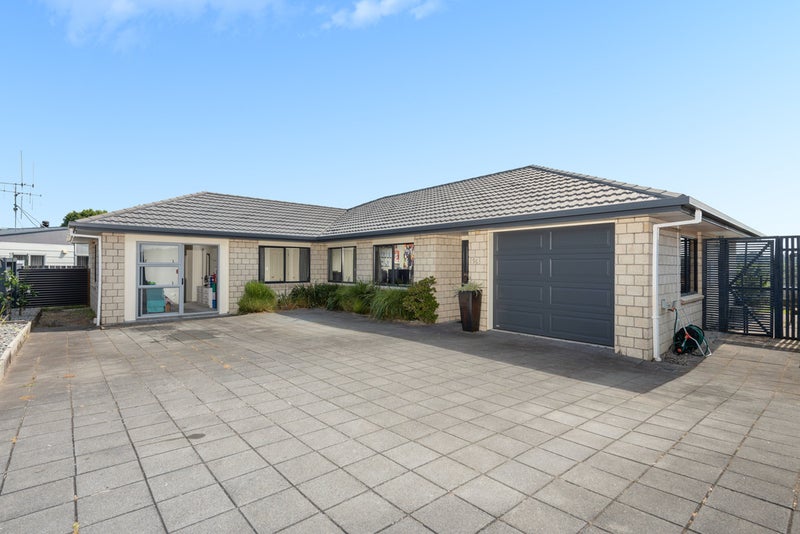 55 Coopers Road, Gate Pa, Tauranga - Carousel 1