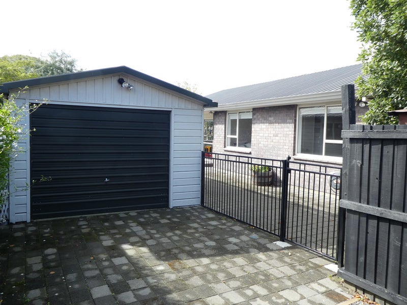 2/550 Cranford Street, Papanui, Christchurch - Carousel 2