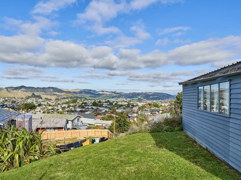 29 Sombrero View, Ascot Park, Porirua - Carousel 2