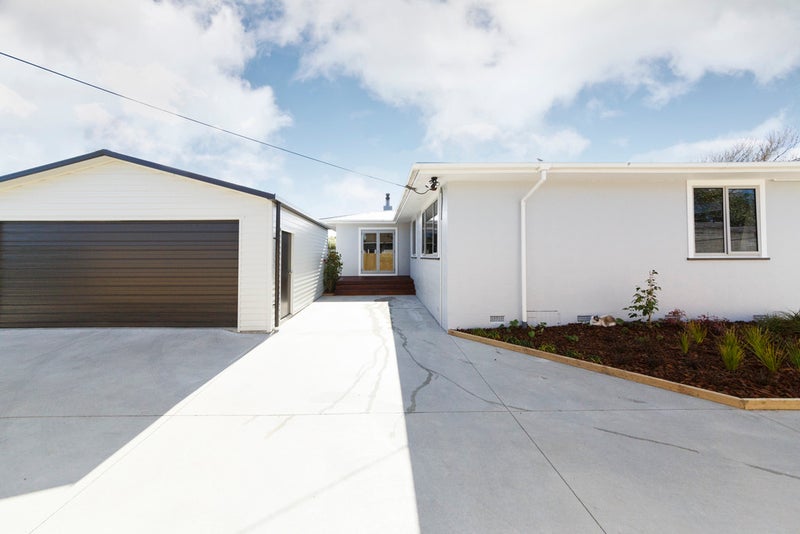 24 Roberts Line, Kelvin Grove, Palmerston North - Carousel 19