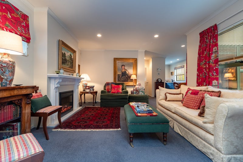 11B Duncan Street, Tawa, Wellington - Carousel 2