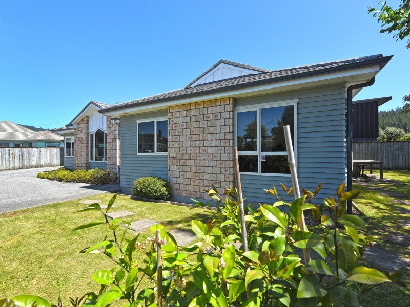 2A Field Street, Silverstream, Upper Hutt - Carousel 15