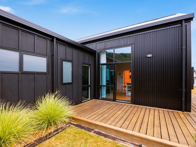 2 Peregrine Place, Kinloch, Taupō - Carousel 20