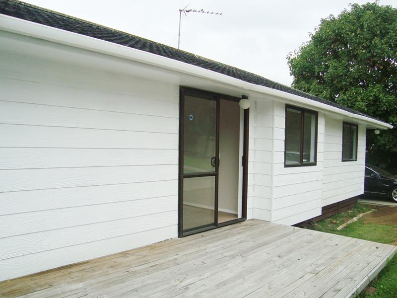 1/84 Wharf Road, Te Atatū Peninsula, Auckland - Carousel 3