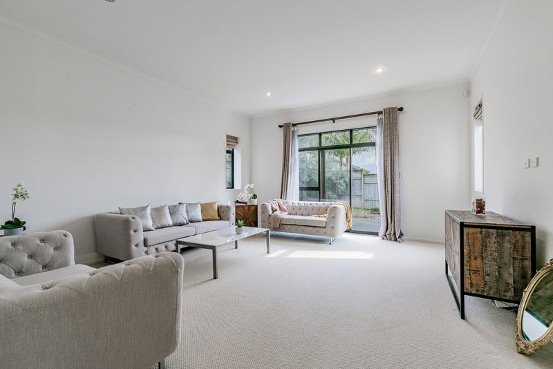 6 Andersons Road, Oteha, Auckland - Carousel 2