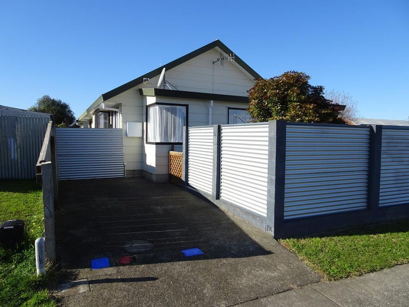 114 Duchess Crescent, Mayfair, Hastings - Carousel 15