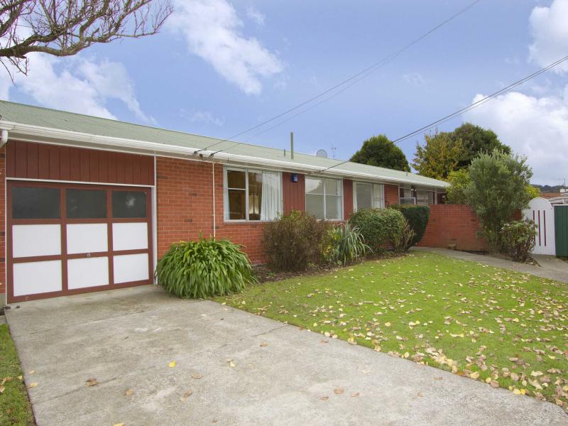 149 Kings Crescent, Hutt Central, Lower Hutt - Carousel 1