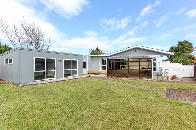 205 Mangorei Road, Merrilands, New Plymouth - Carousel 1