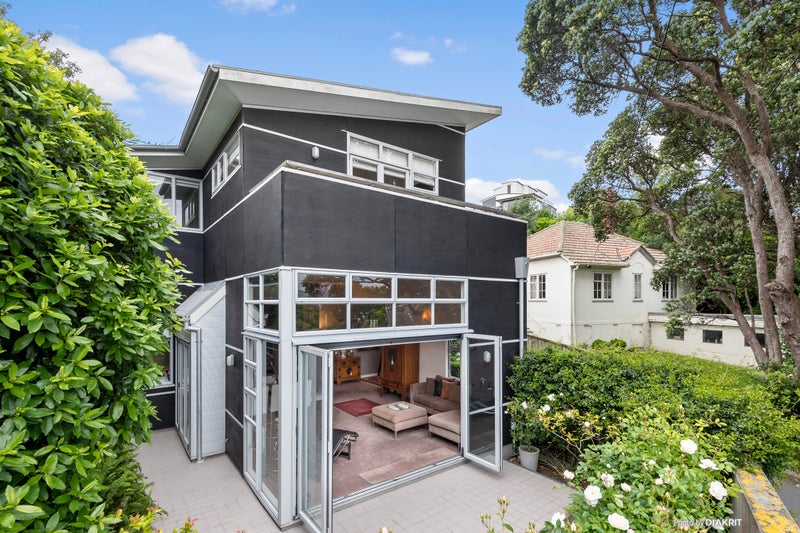 94A Onslow Road, Khandallah, Wellington - Carousel 1