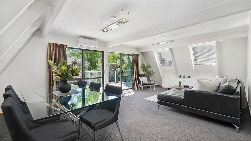 52 Palatine Terrace, Saint Martins, Christchurch - Carousel 2