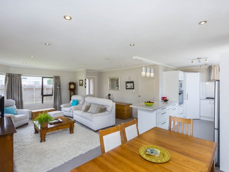 70A Gibbons Street, Ebdentown, Upper Hutt - Carousel 1