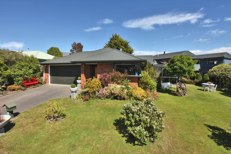 74 Ravensdale Rise, Westmorland, Christchurch - Carousel 1