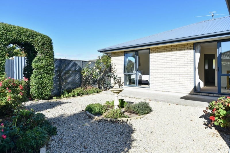 19 Greenmeadow Gardens, Belfast, Christchurch - Carousel 16