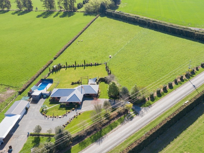 56 Fords Road, Tinwald, Ashburton - Carousel 1