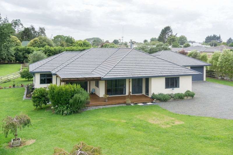 16 Law Crescent, Horotiu, Hamilton - Carousel 1