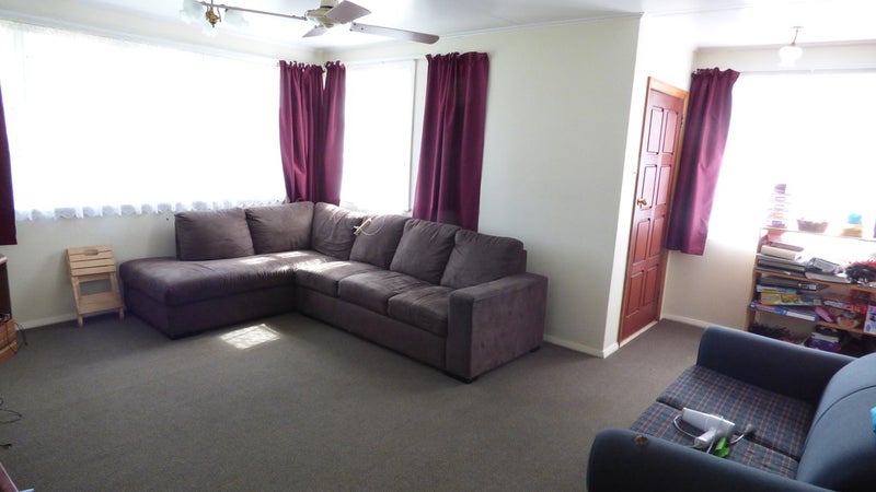15 Armstrong Place, Gonville, Whanganui - Carousel 2