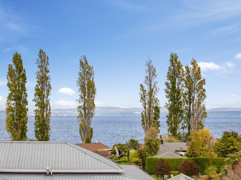 22 Marina Terrace, Kinloch, Taupō - Carousel 21