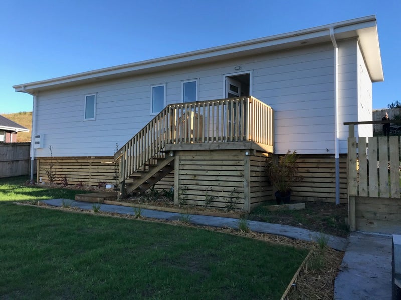 34 Heather Green Avenue, Meremere - Carousel 1