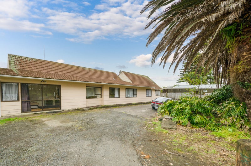33 Springs Road, Parakai, Helensville - Carousel 1