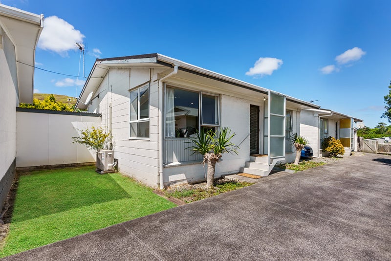 2/4 Wellesley Road, Mangere Bridge, Auckland - Carousel 2
