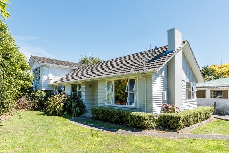 45 Parkland Crescent, Terrace End, Palmerston North - Carousel 1