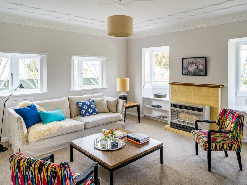 6 Fairfield Avenue, Fairfield, Lower Hutt - Carousel 1