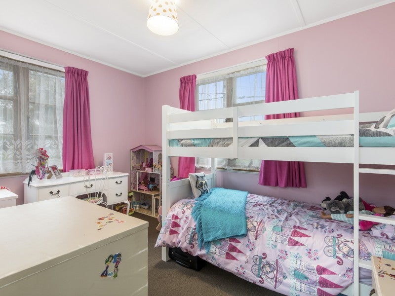 32 Burcham Street, Taita, Lower Hutt - Carousel 2