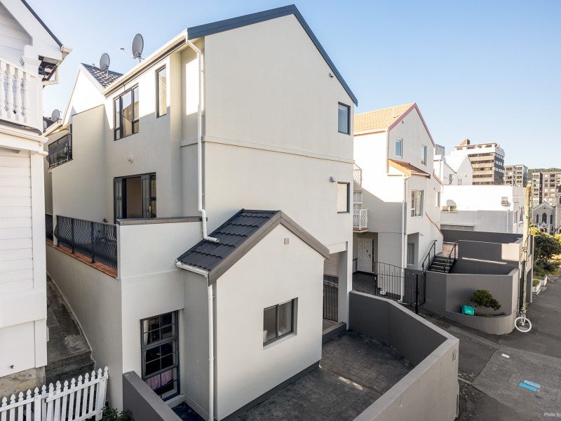 1/142 Ghuznee Street, Te Aro, Wellington - Carousel 2