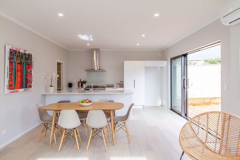 27 Charleston Avenue, Boulcott, Lower Hutt - Carousel 2