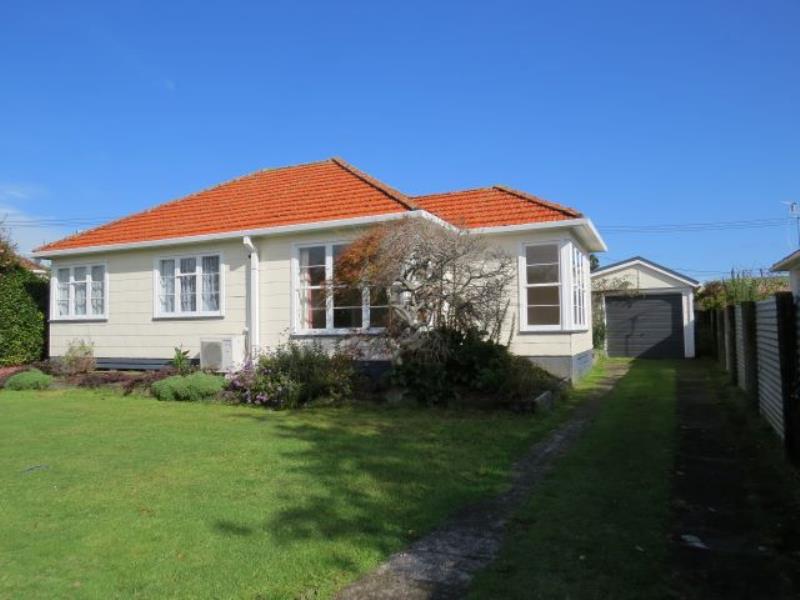 5 Raleigh Street, Vogeltown, New Plymouth - Carousel 1