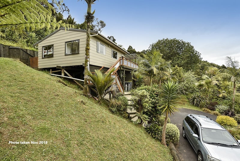 8 Warner Park Avenue, Laingholm, Auckland - Carousel 2