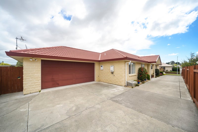 22 Meridian Grove, Kelvin Grove, Palmerston North - Carousel 18