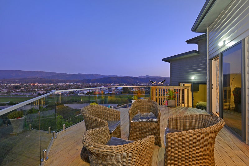 31 Riverstone Drive, Riverstone Terraces, Upper Hutt - Carousel 1