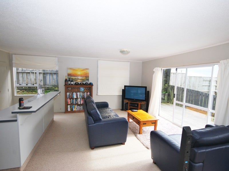 16A Nalanda Crescent, Broadmeadows, Wellington - Carousel 1