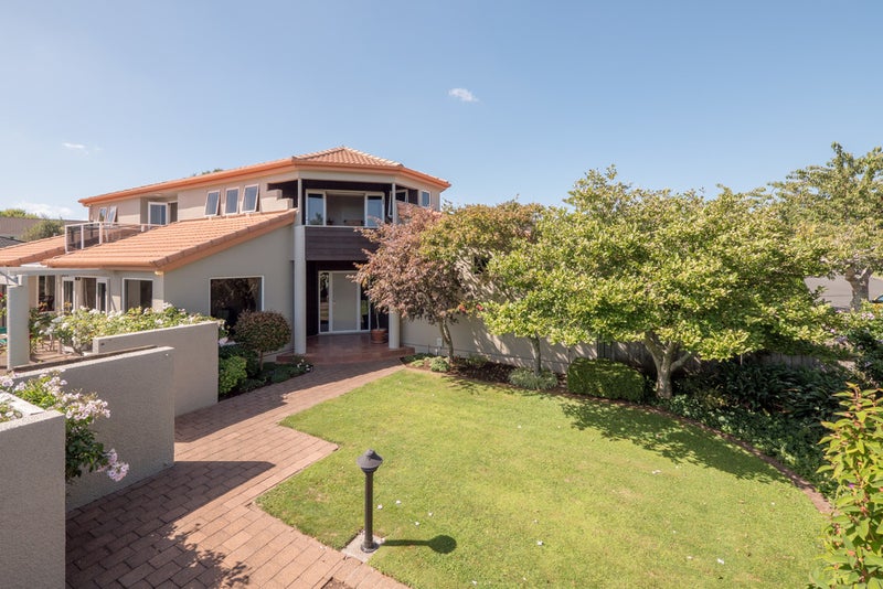 5 Kinross Drive, Merrilands, New Plymouth - Carousel 26