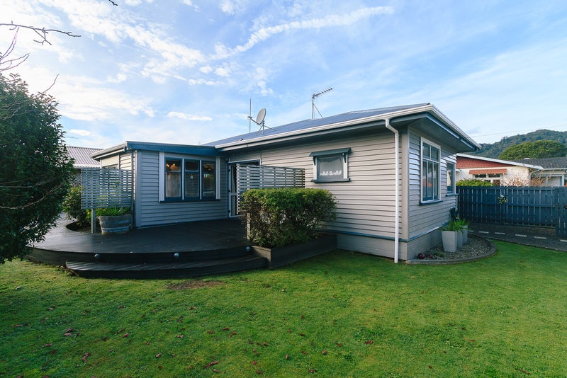 1/29 Ward Street, Trentham, Upper Hutt - Carousel 1