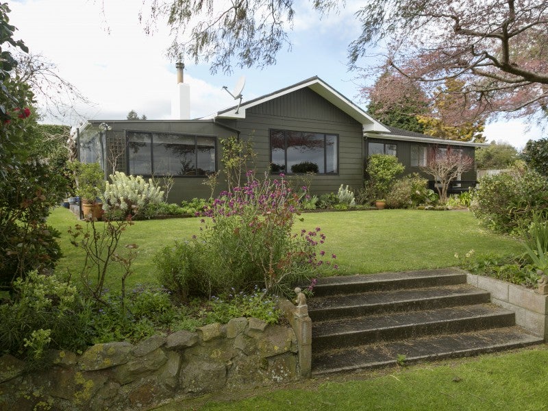 21 Harvey Street, Waipahihi, Taupo - Carousel 2