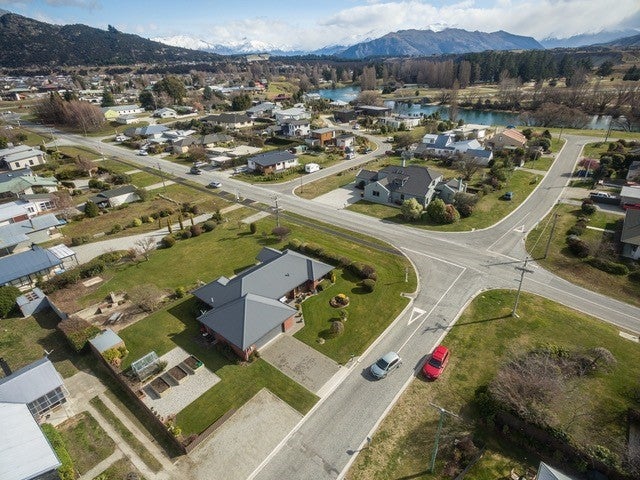 38 Kingston Street, Albert Town, Wanaka - Carousel 7