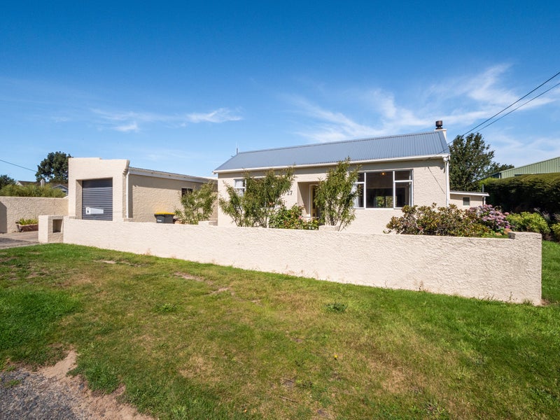 27 Binnie Street, Abbotsford, Dunedin - Carousel 1