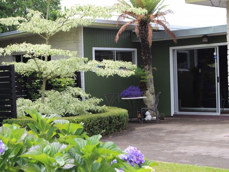 104 Fitzroy Avenue, Fitzroy, Hamilton - Carousel 1