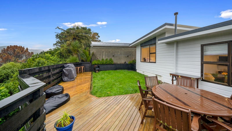 69 Major Drive, Kelson, Lower Hutt - Carousel 2