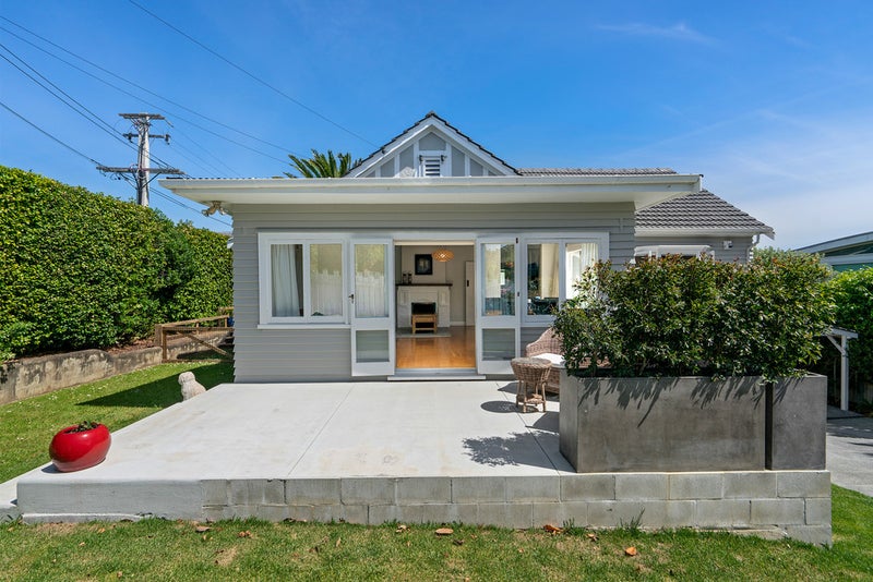 21 Ronaki Road, Mission Bay, Auckland - Carousel 1