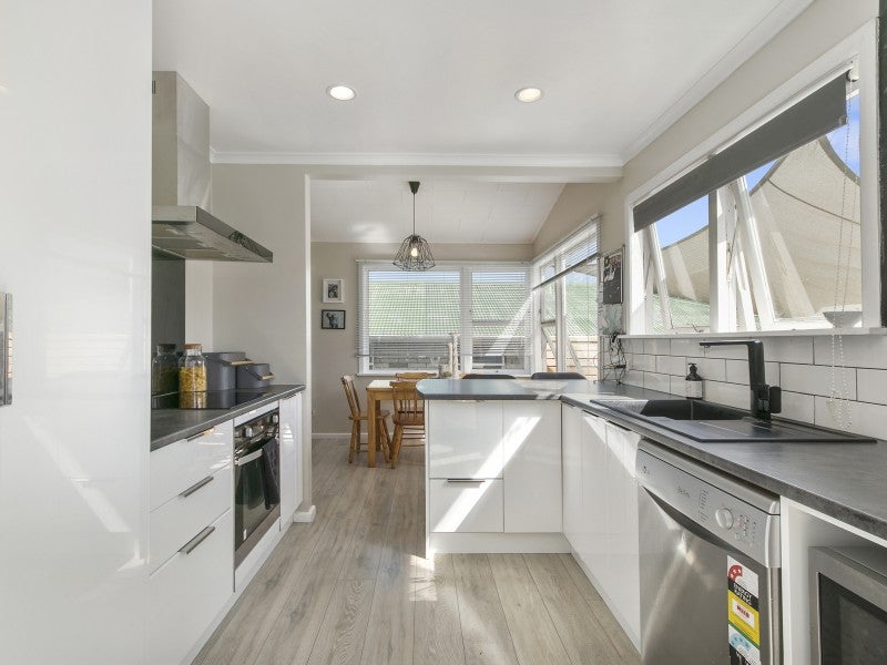 48 Konini Street, Wainuiomata, Lower Hutt - Carousel 2