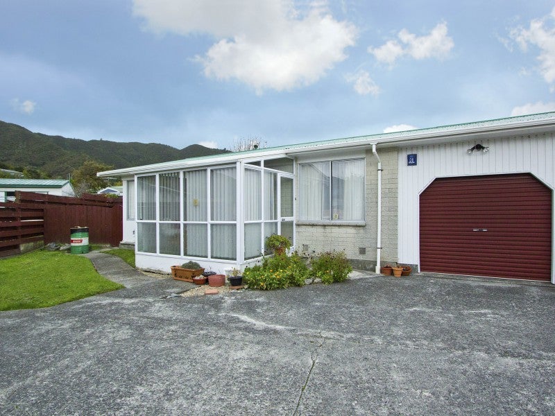 2 Berkeley Road, Wainuiomata, Lower Hutt - Carousel 13
