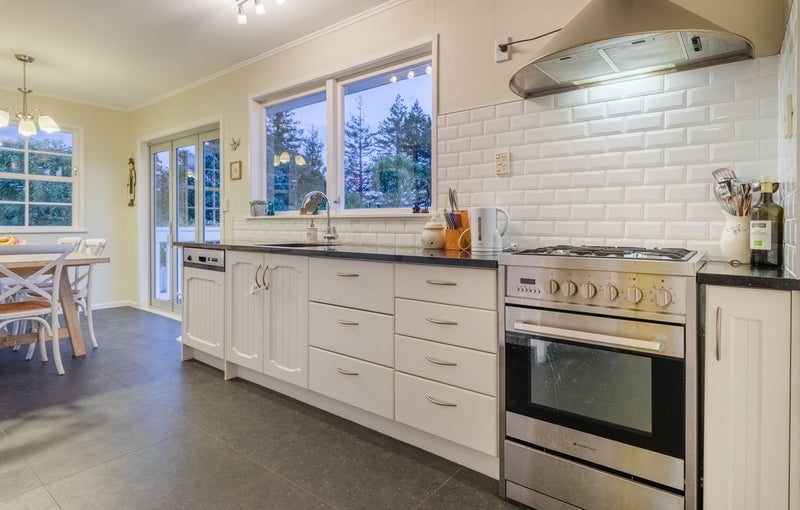 48 Lantana Road, Green Bay, Auckland - Carousel 2