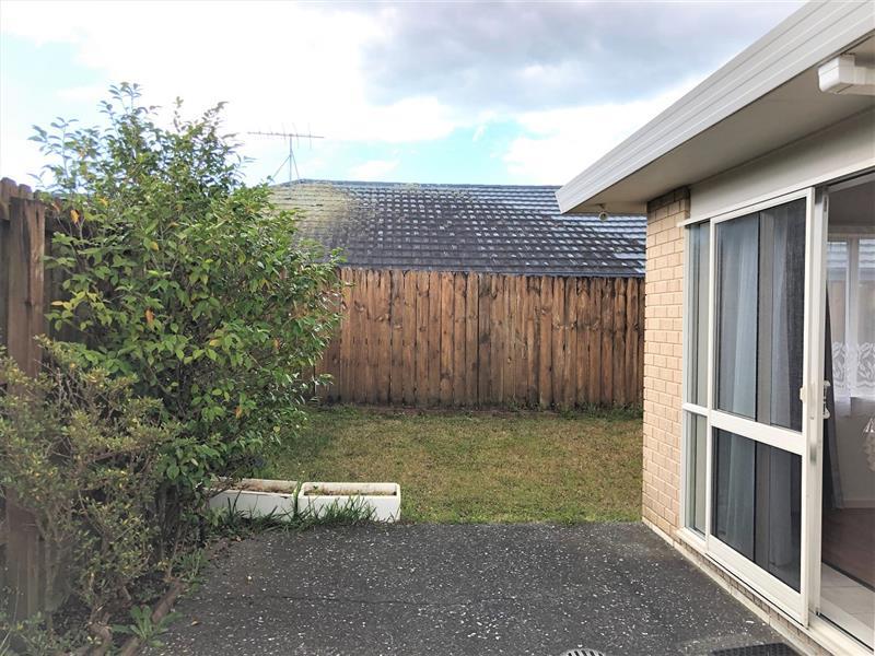 15 Attymon Lane, East Tamaki, Auckland - Carousel 13